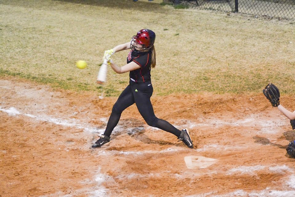 MASON’S TEA ABBRACCIAMENTO swings at a pitch during a recent Mason win. (Photo: Carol Sly)