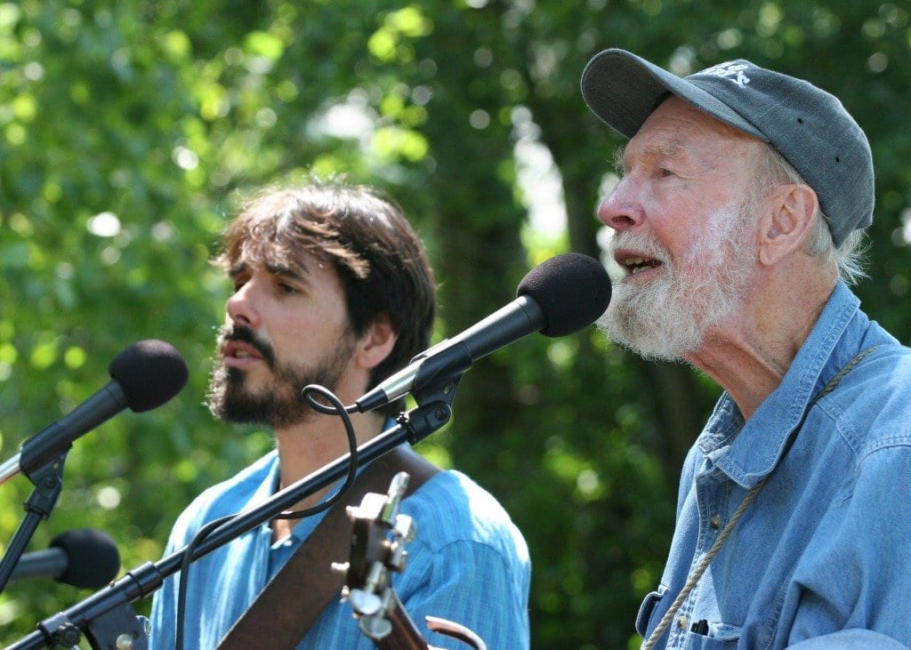 Spook Handy (left) with Pete Seeger (Photo: Courtesy of Econsmith)