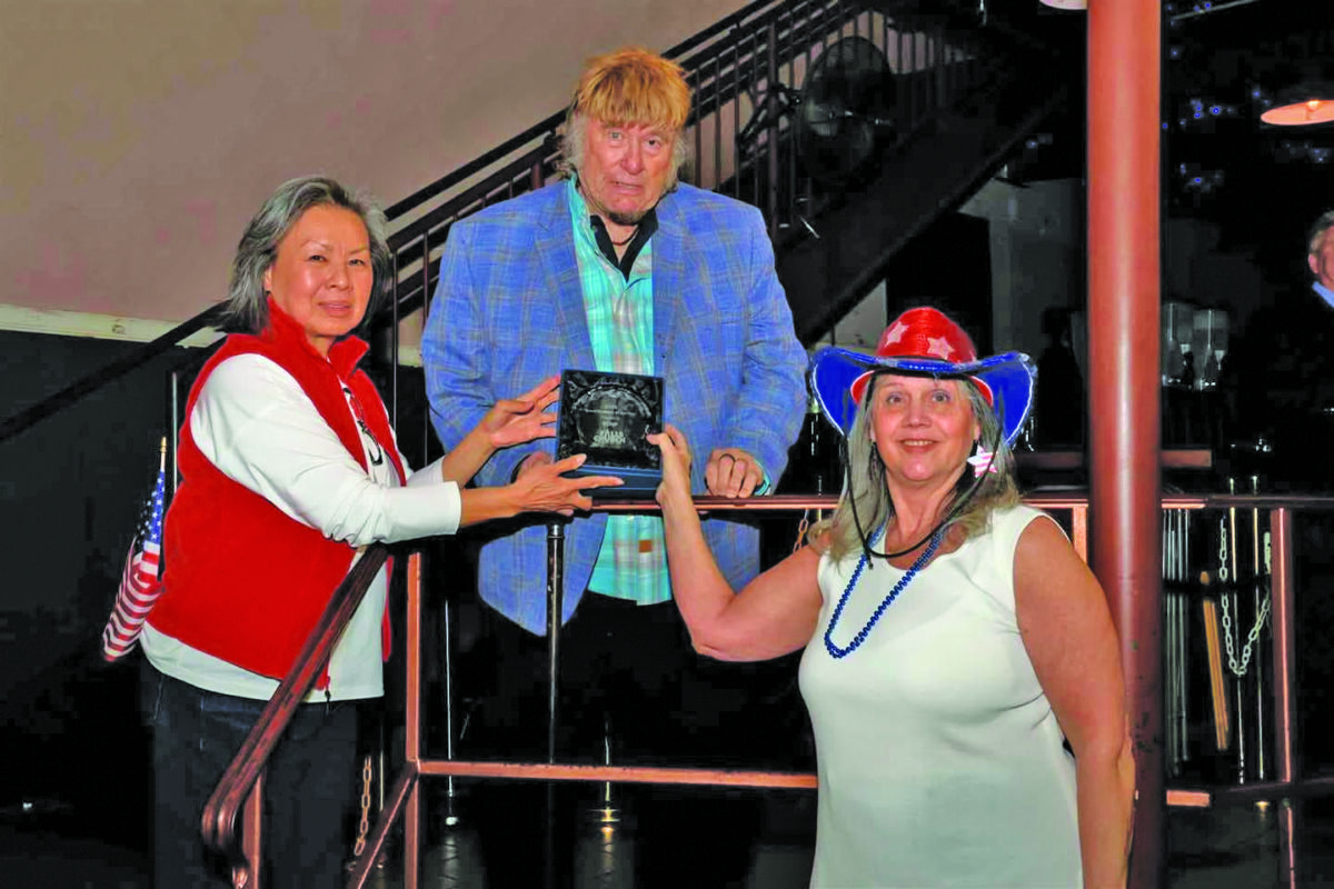 F.C. Chamber Fetes News-Press & Duncan as Pillar